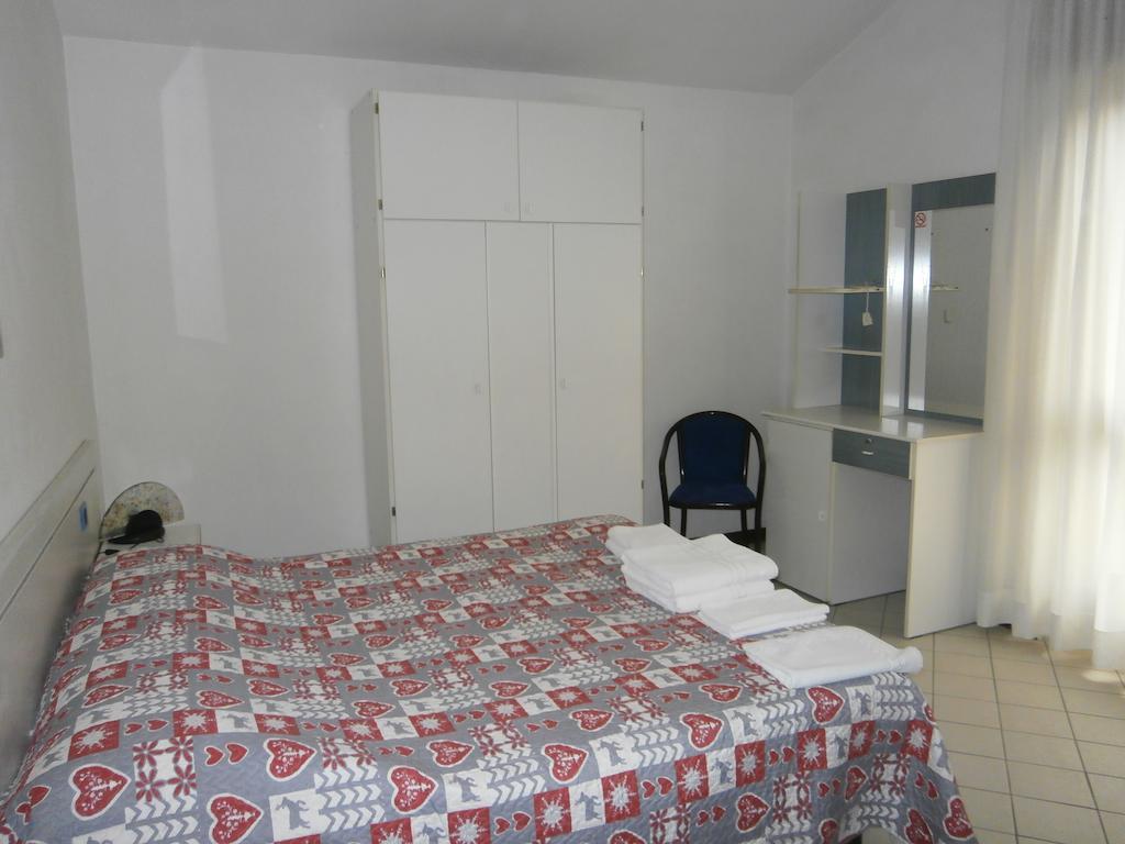 Settimo Vittone Nuovo Hotel Tripoli الغرفة الصورة